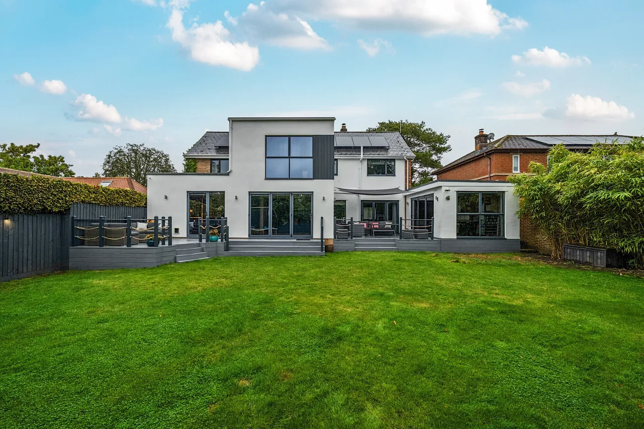 Salisbury Road, Marlborough, SN8, photo 10