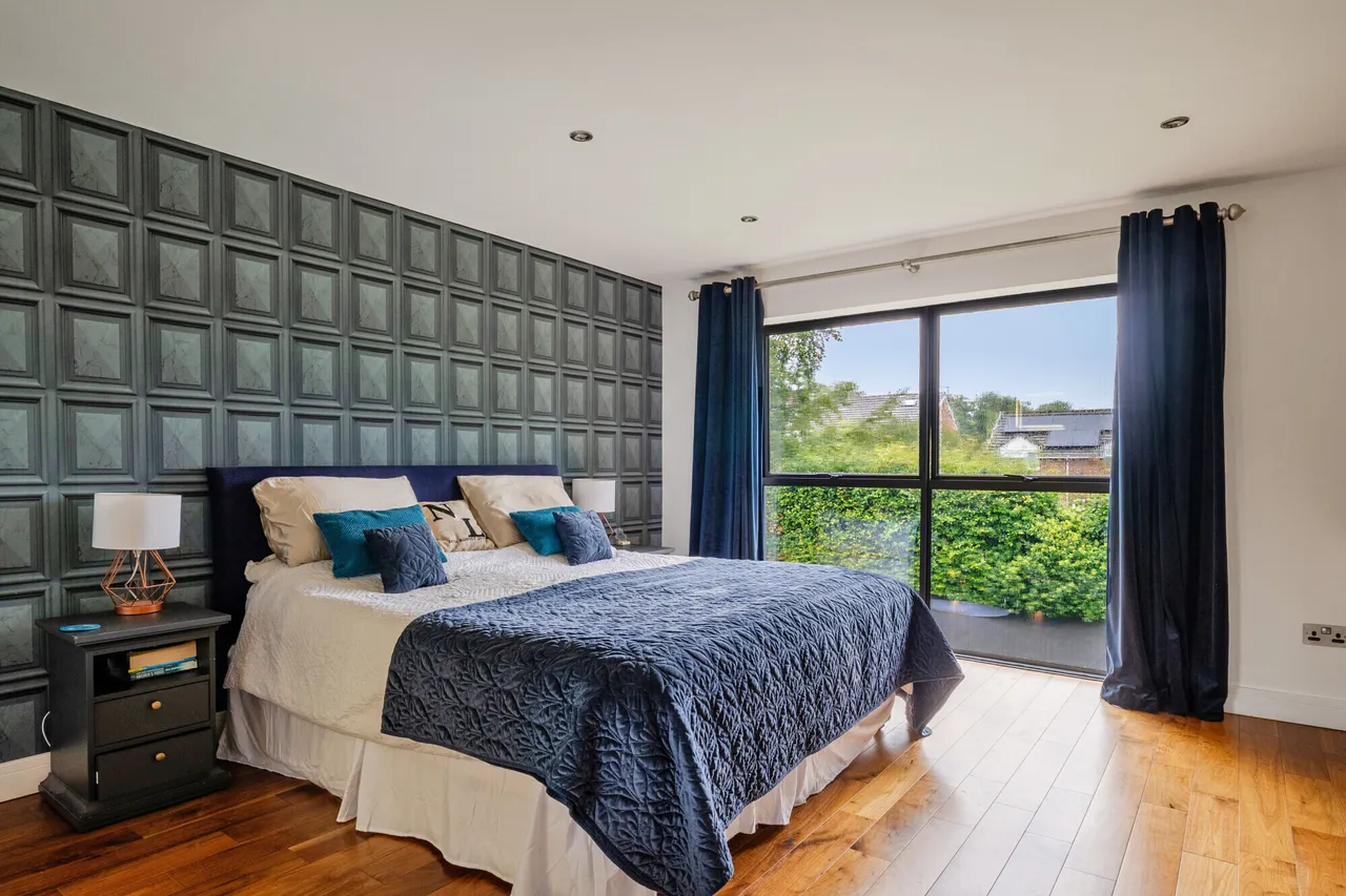 Salisbury Road, Marlborough, SN8, photo 9