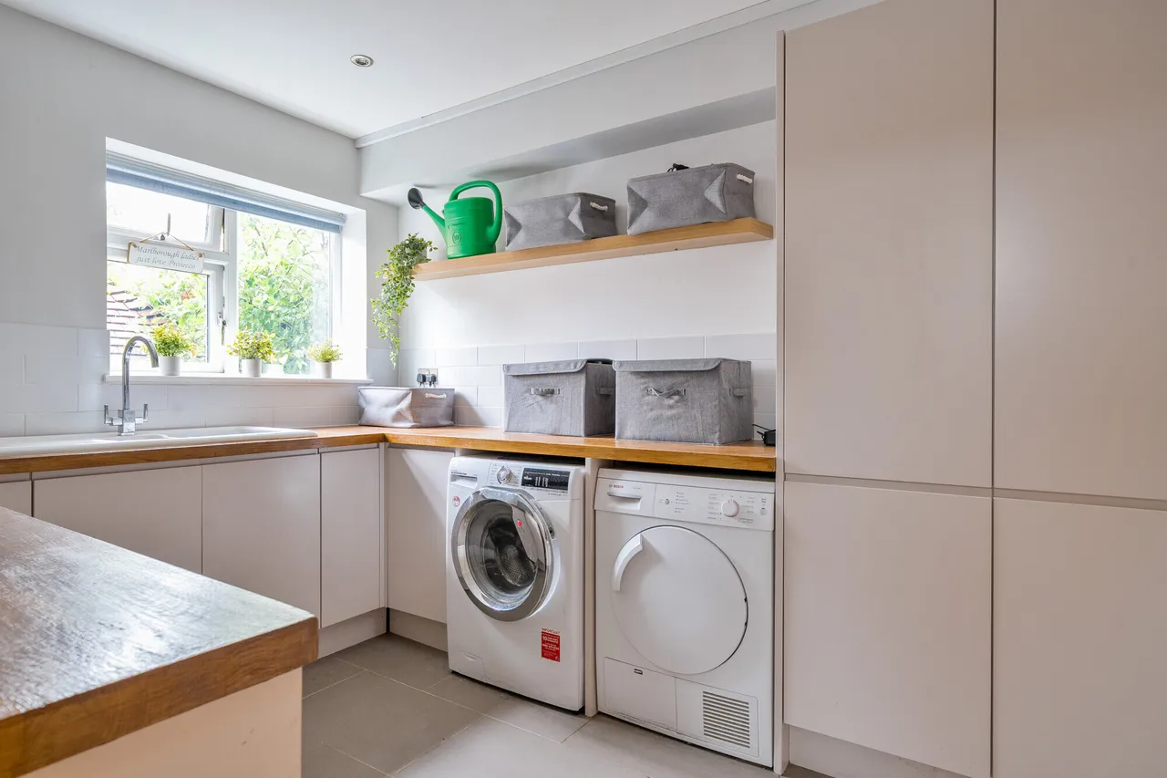 Salisbury Road, Marlborough, SN8, photo 12