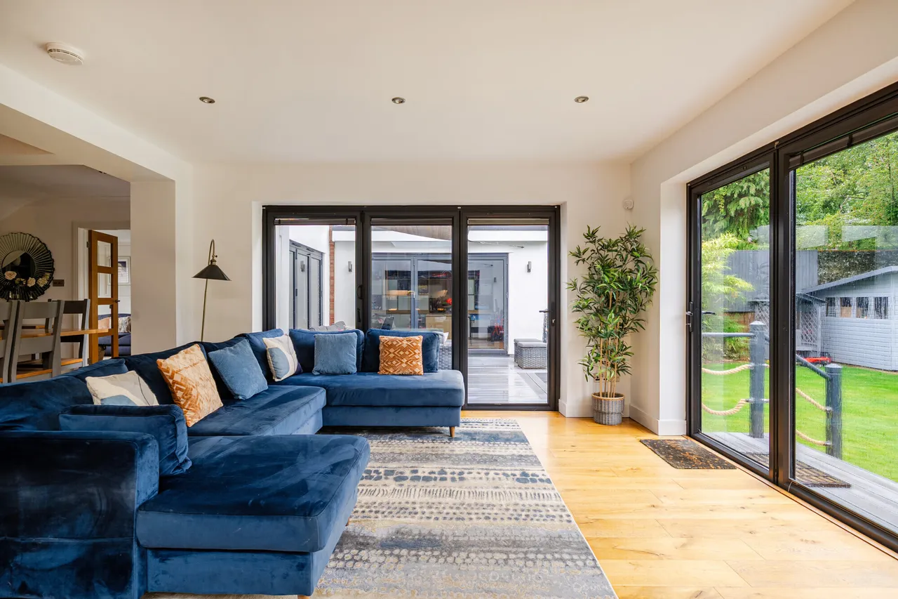 Salisbury Road, Marlborough, SN8, photo 5