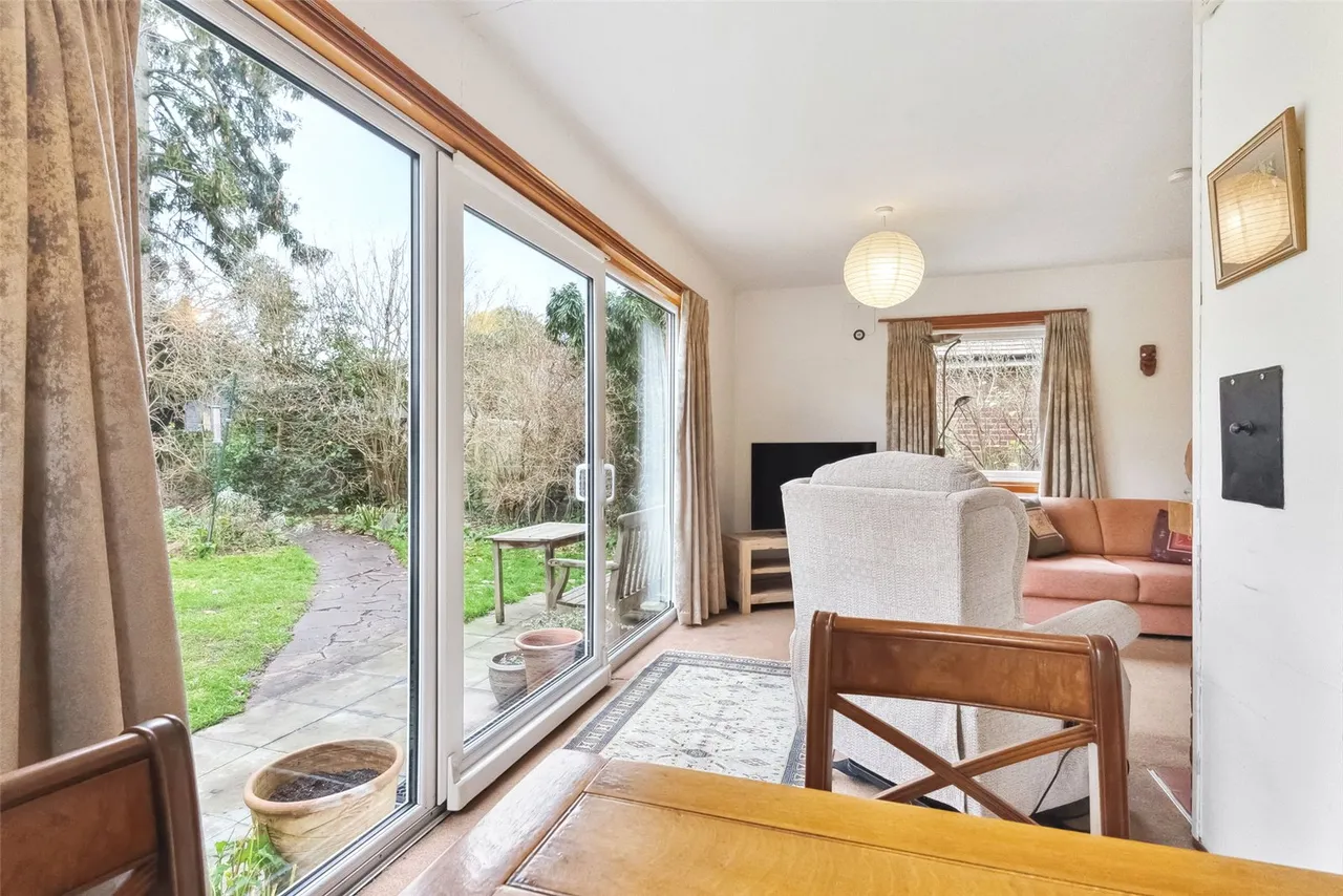 Old Farm Road, Hampton, TW12 3QT, photo 7