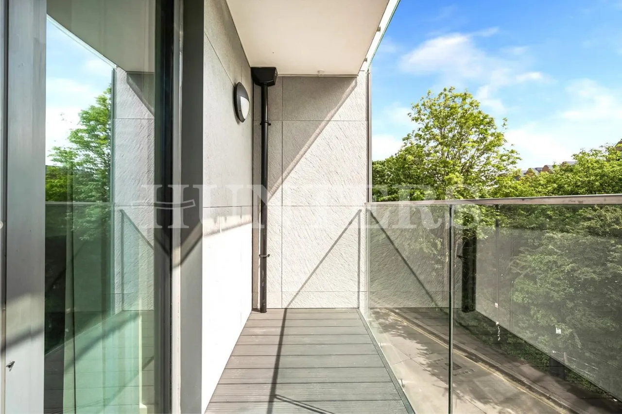 Lapwing Heights, London, N17, photo 10
