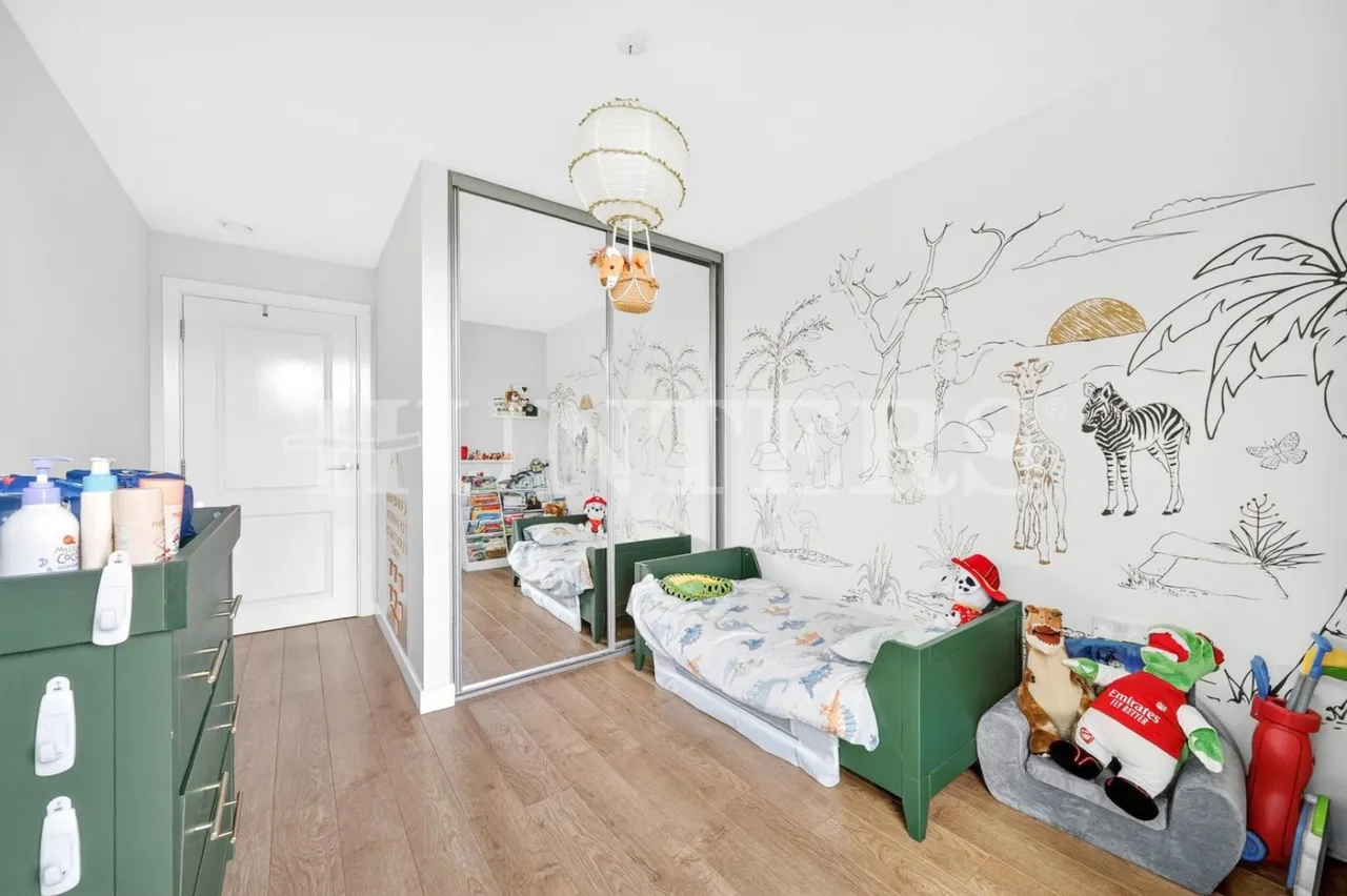 Lapwing Heights, London, N17, photo 14