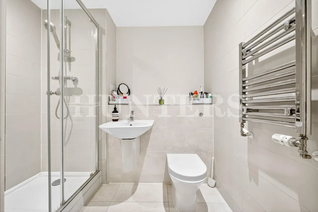 Lapwing Heights, London, N17, photo 9