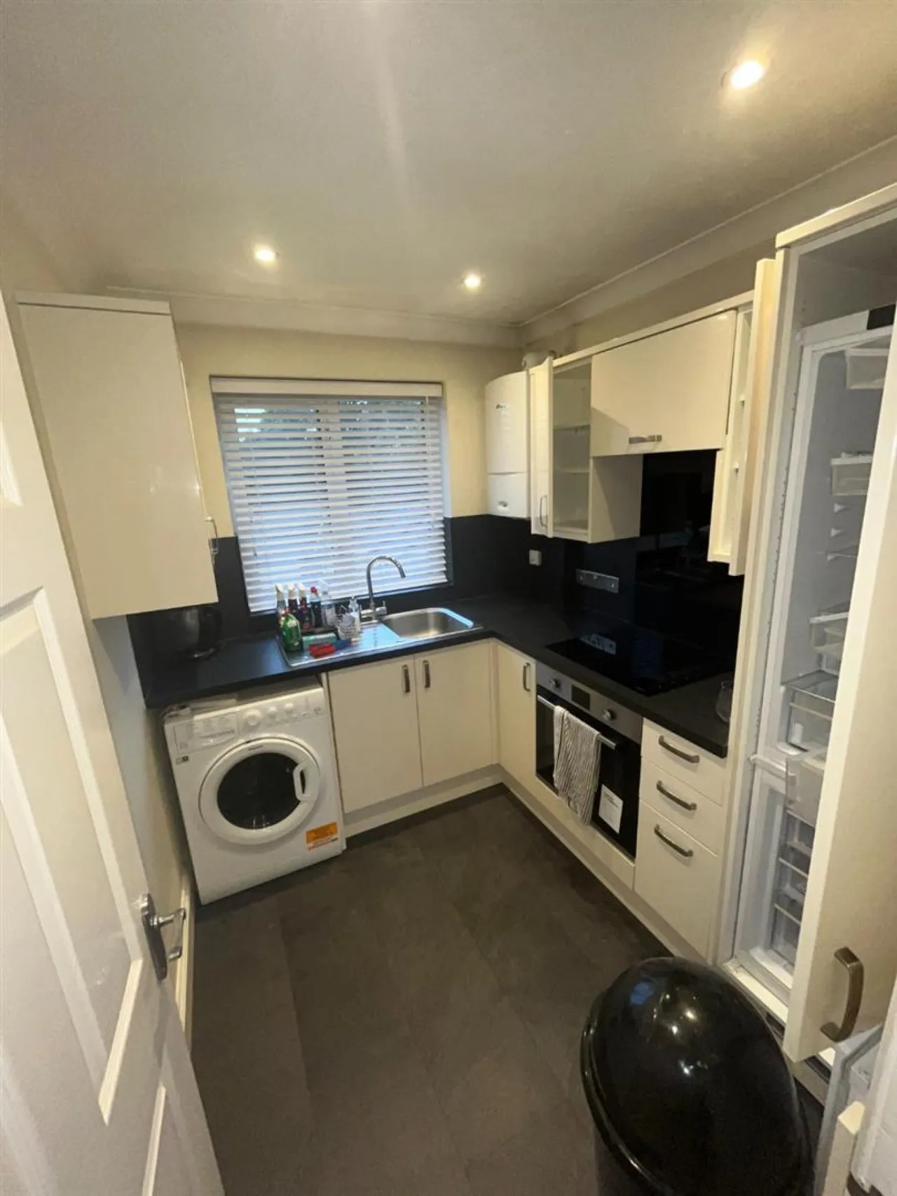 York Close, Christchurch, BH23, photo 2