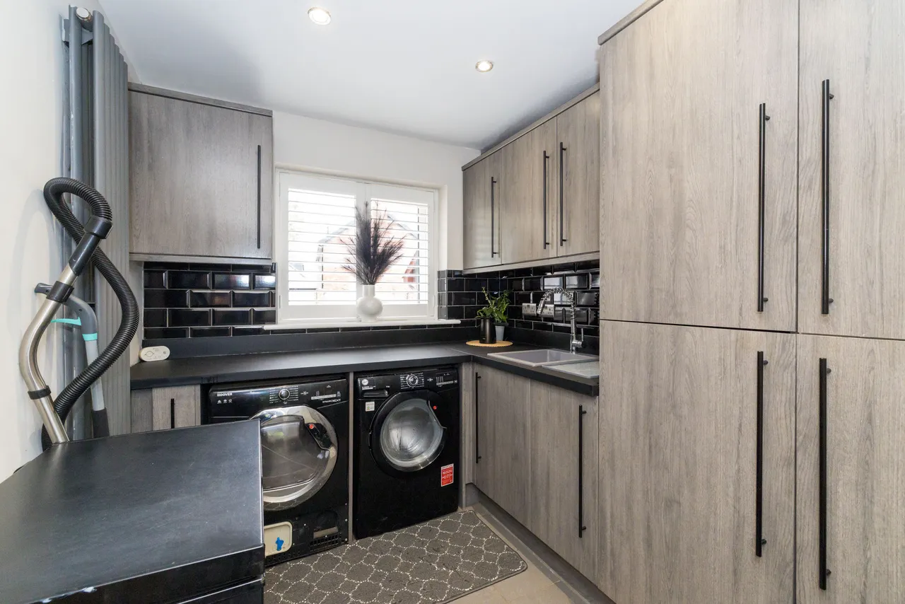 Satinwood Close, Ashton-In-Makerfield, WN4, photo 16
