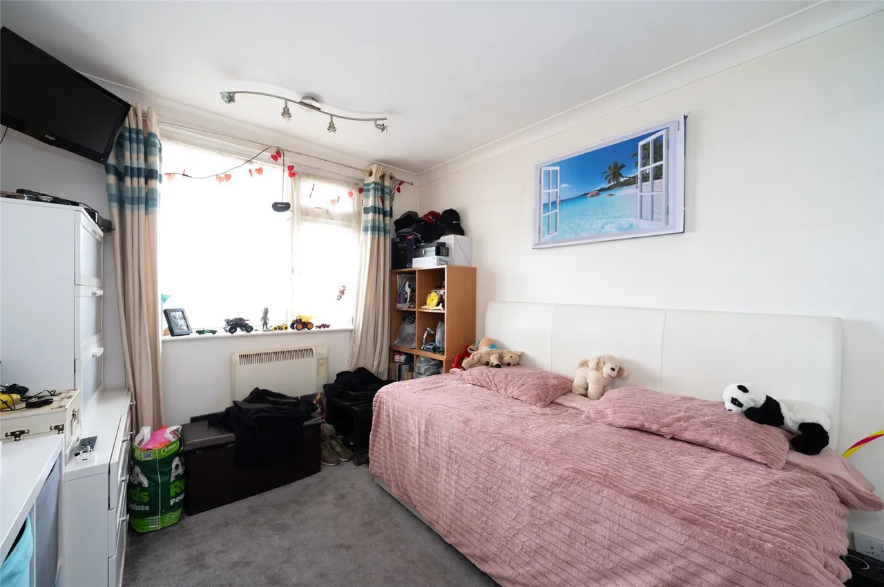 Bembridge Drive, Hayling Island, PO11, photo 8