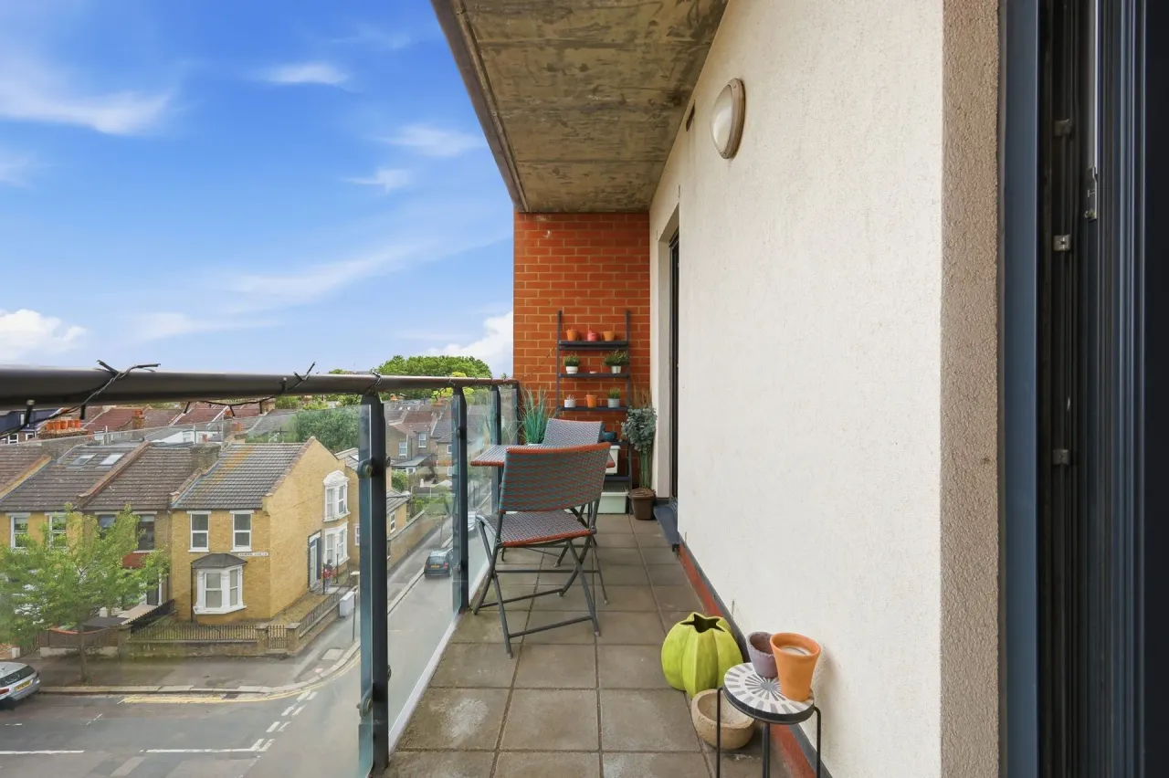 Brisbane Road, Kitchen Court, Leyton, E10, photo 8