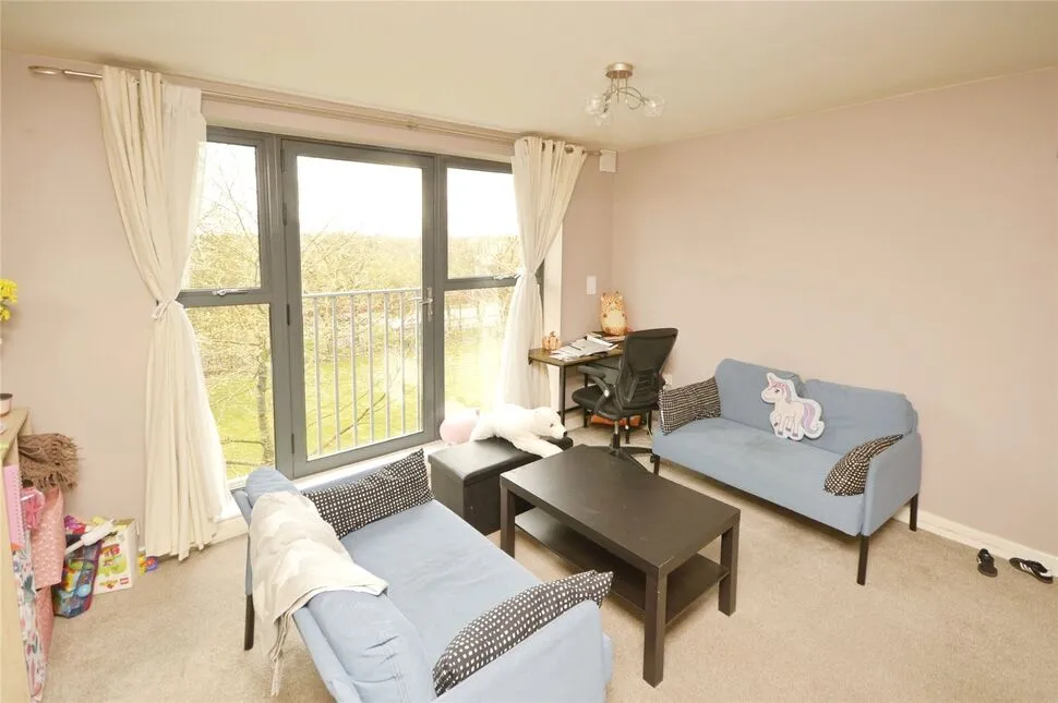 Rothesay Gardens, Wolverhampton, West Midlands, WV4, photo 2