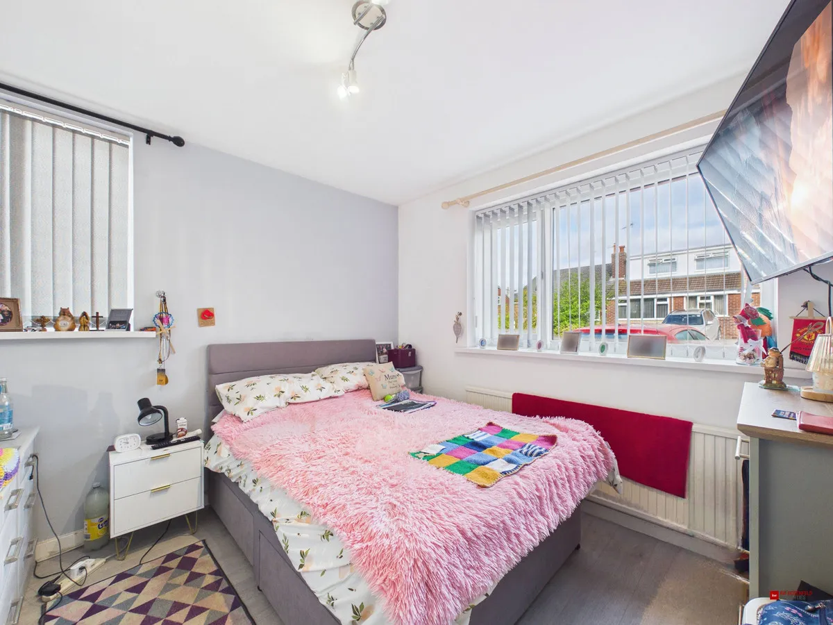 Oldham, OL9, photo 16