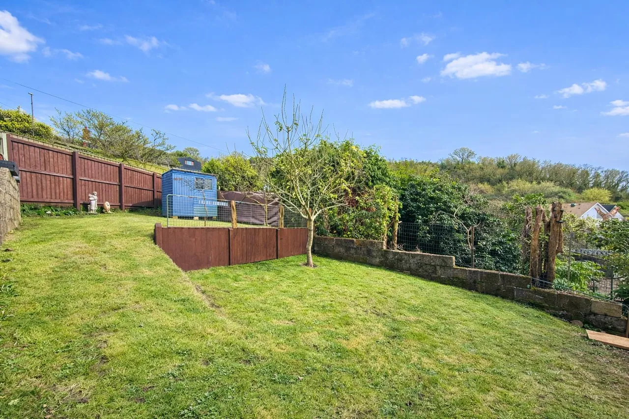 Southdown Avenue, Brixham, photo 3