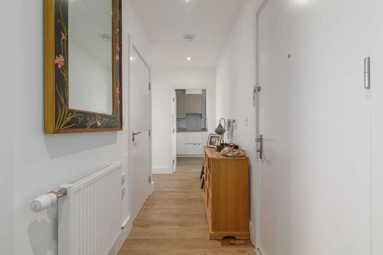 Bramble Path, London, E3, photo 16
