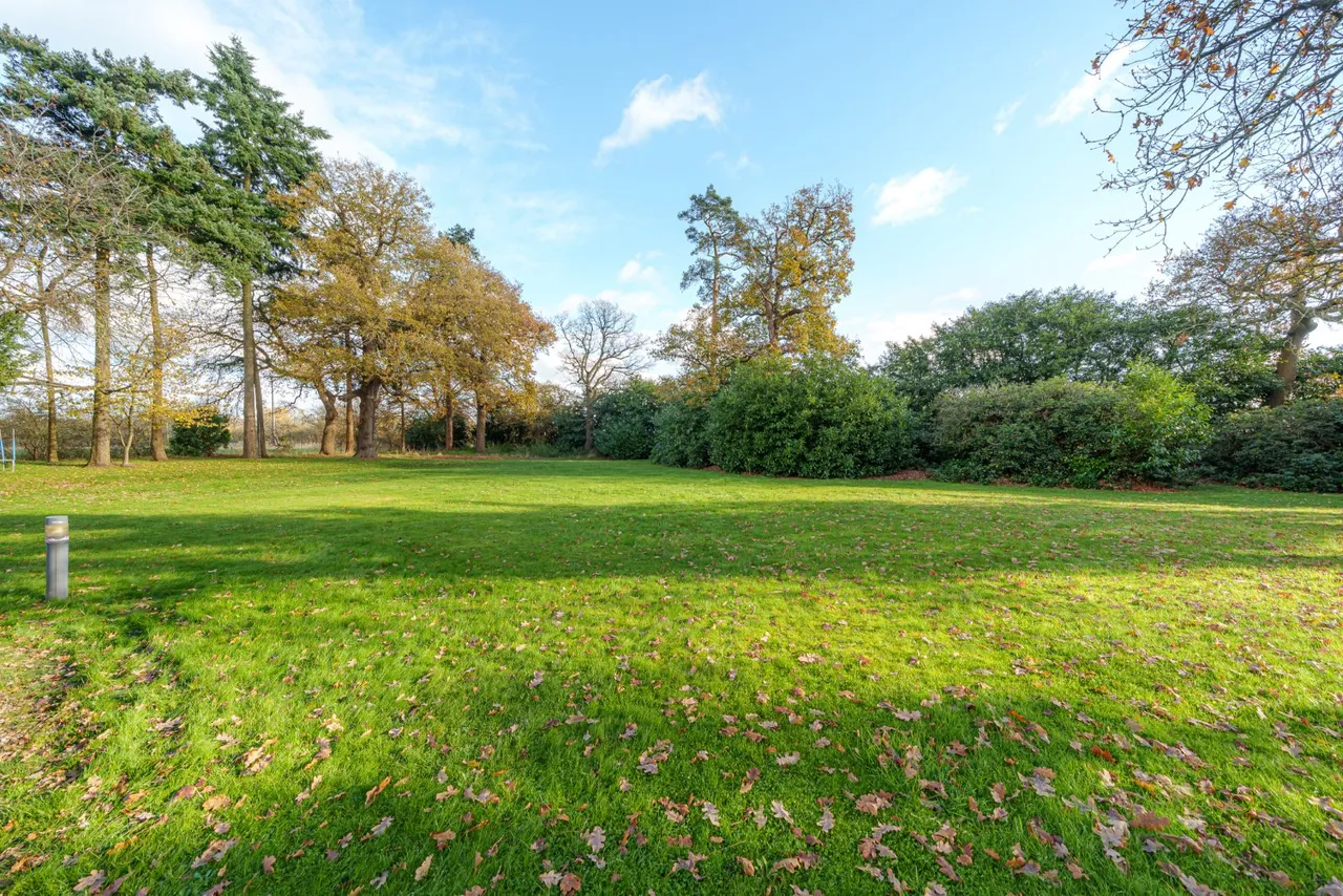 Denham Road, Iver, SL0, photo 19