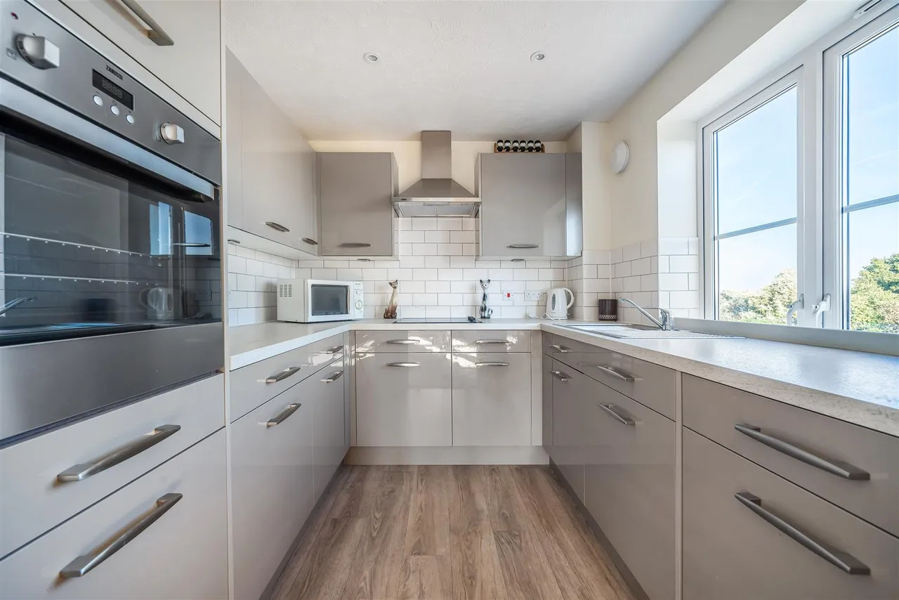 King Edward Avenue, Dartford, DA1, photo 2