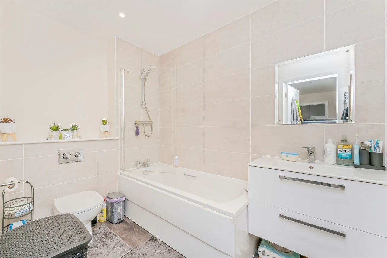 Station Road, Corby, NN17, photo 8