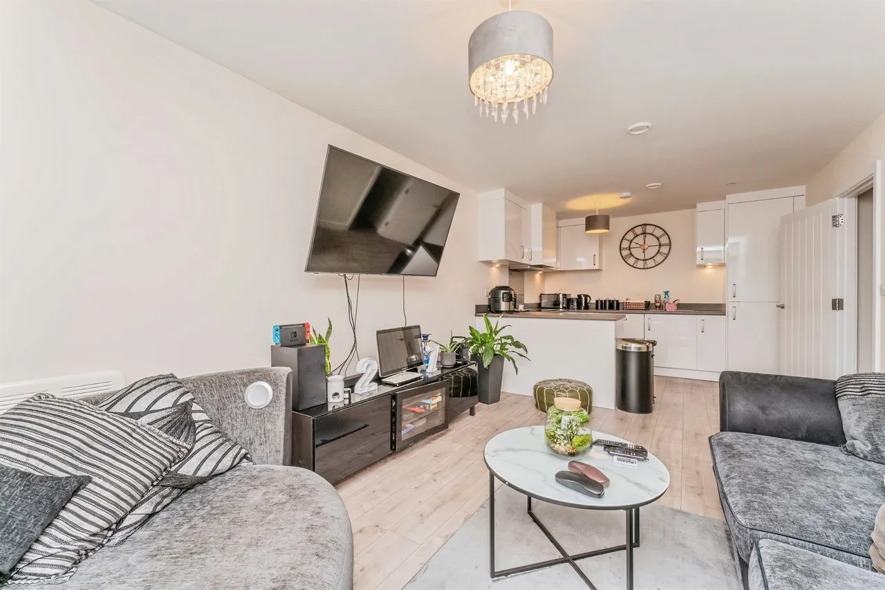 Station Road, Corby, NN17, photo 5