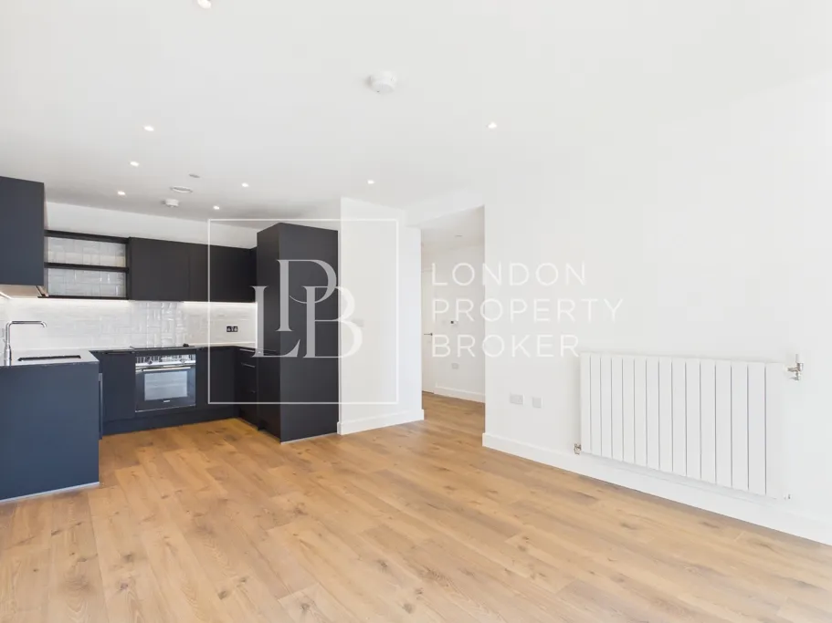 Langham Grove, London, SE28, photo 7