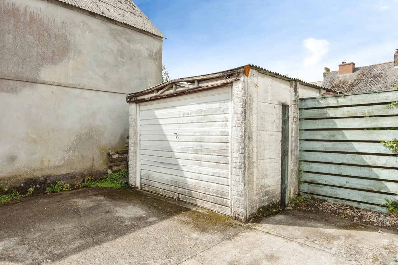 Higher East Street, St. Columb, TR9, photo 24