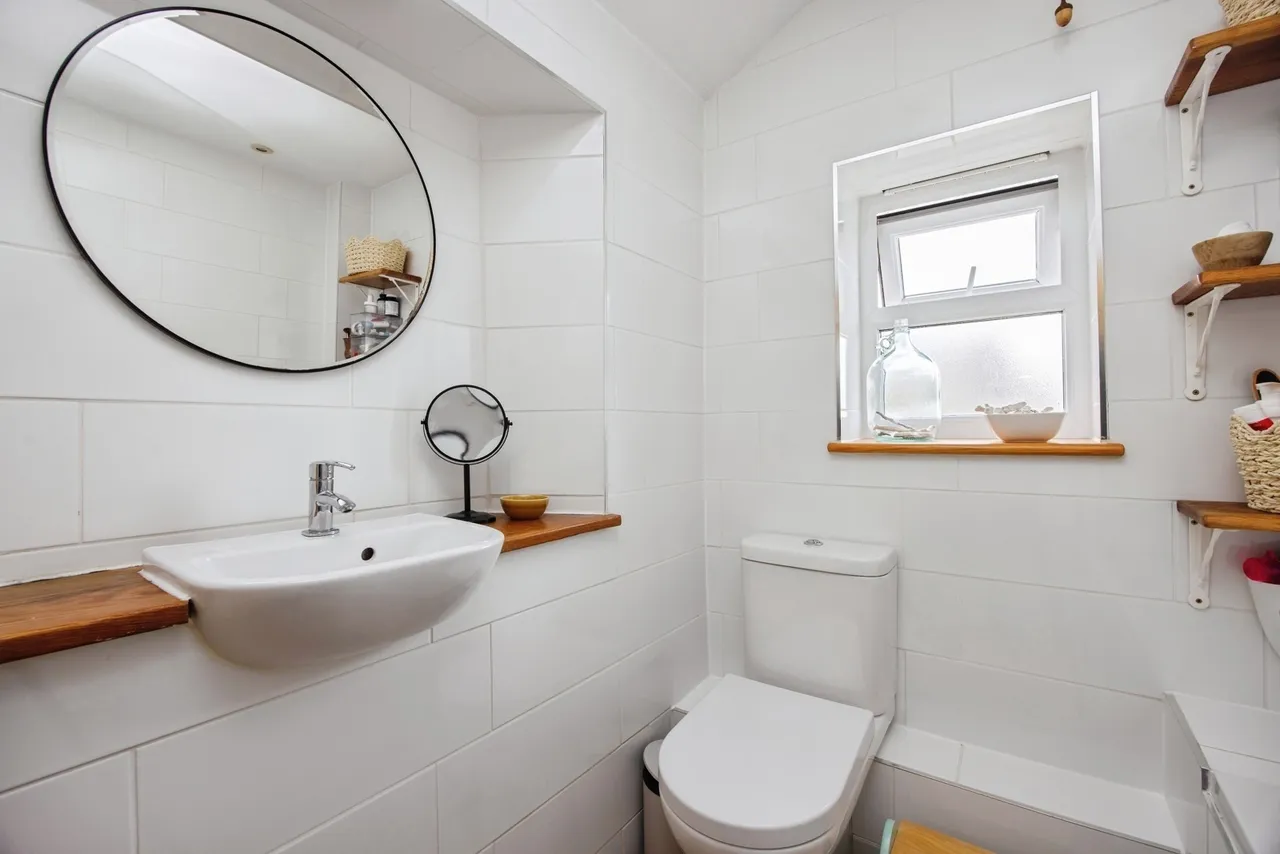 Higher East Street, St. Columb, TR9, photo 22