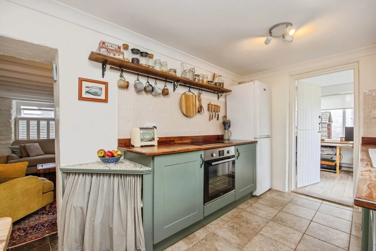 Higher East Street, St. Columb, TR9, photo 4