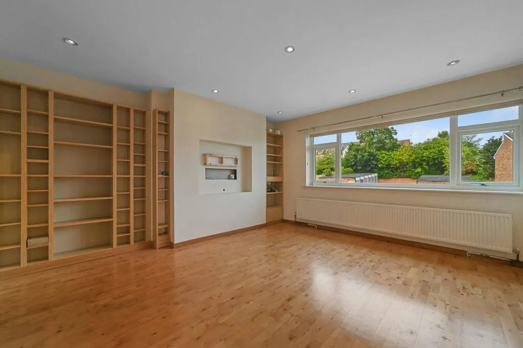Chapel Court, Billericay, CM12, photo 3