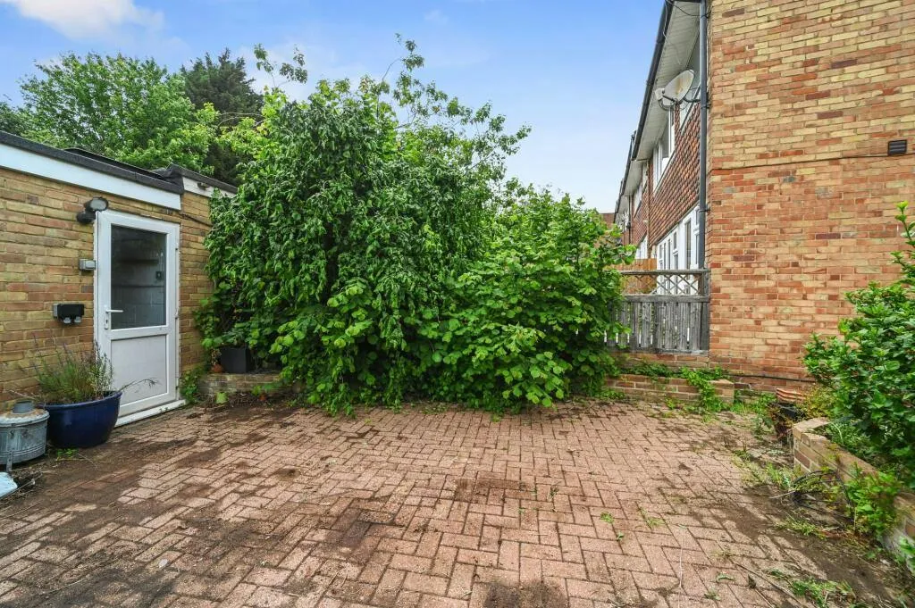 Chapel Court, Billericay, CM12, photo 7
