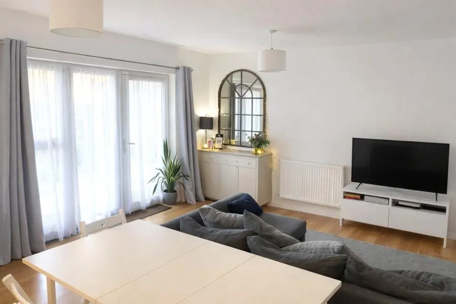 2 bed flat for sale, Rectory Park Avenue, Northolt, UB5