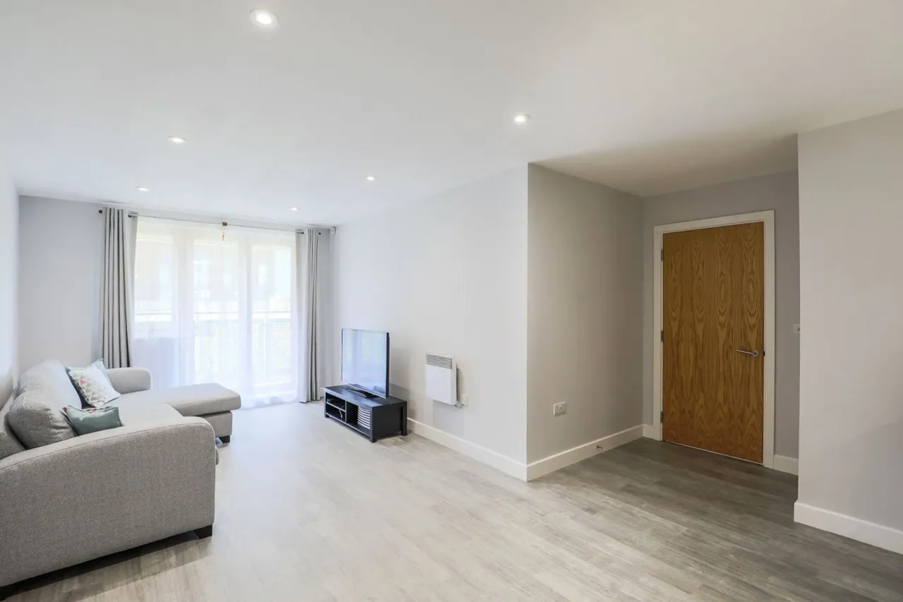 Meath Crescent, Leamore Court, E2, photo 2