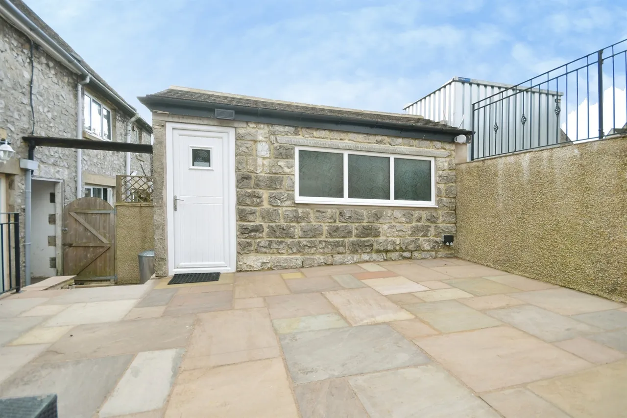 Gordon Road, Tideswell, SK17, photo 17