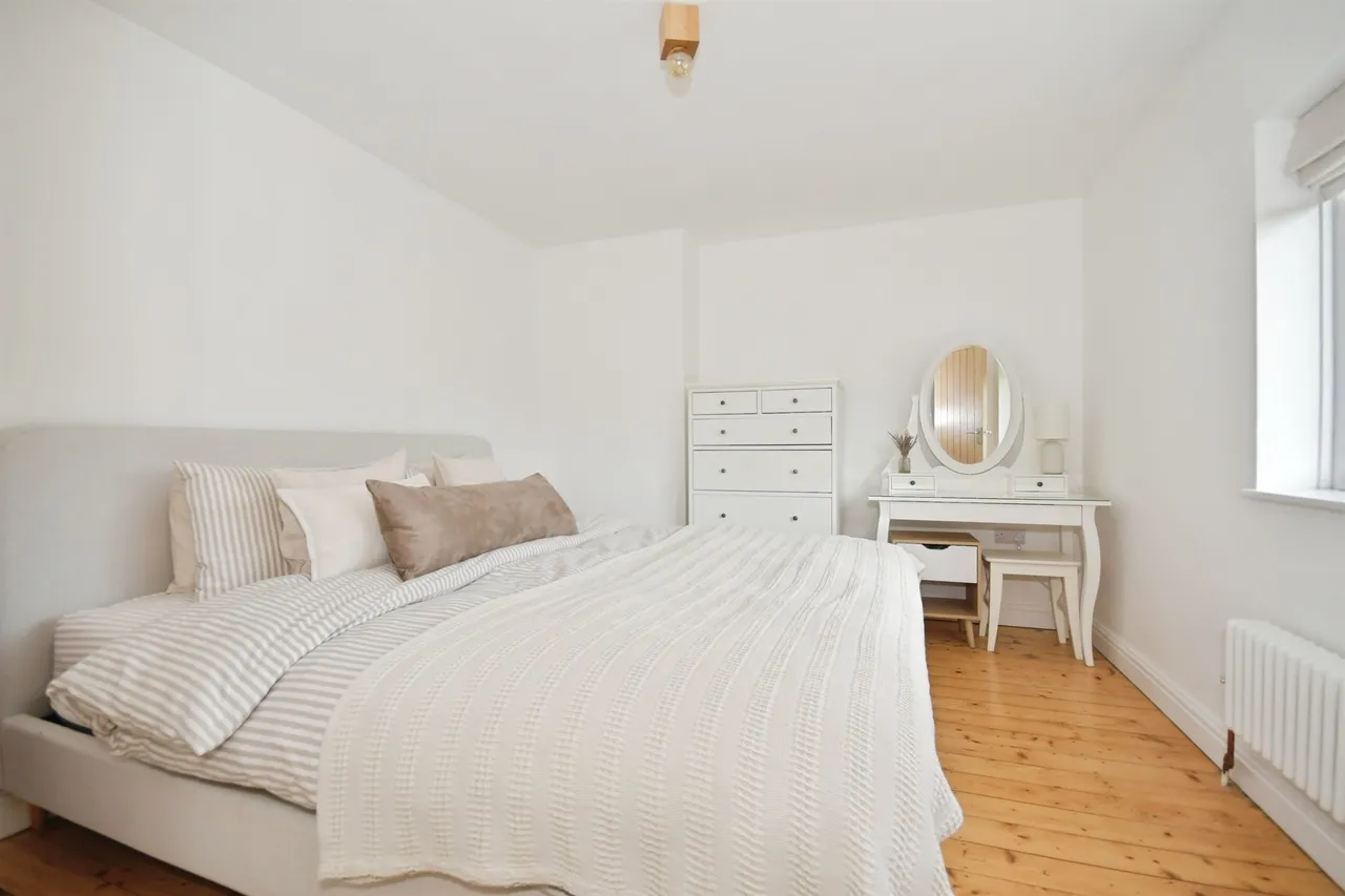 Gordon Road, Tideswell, SK17, photo 24