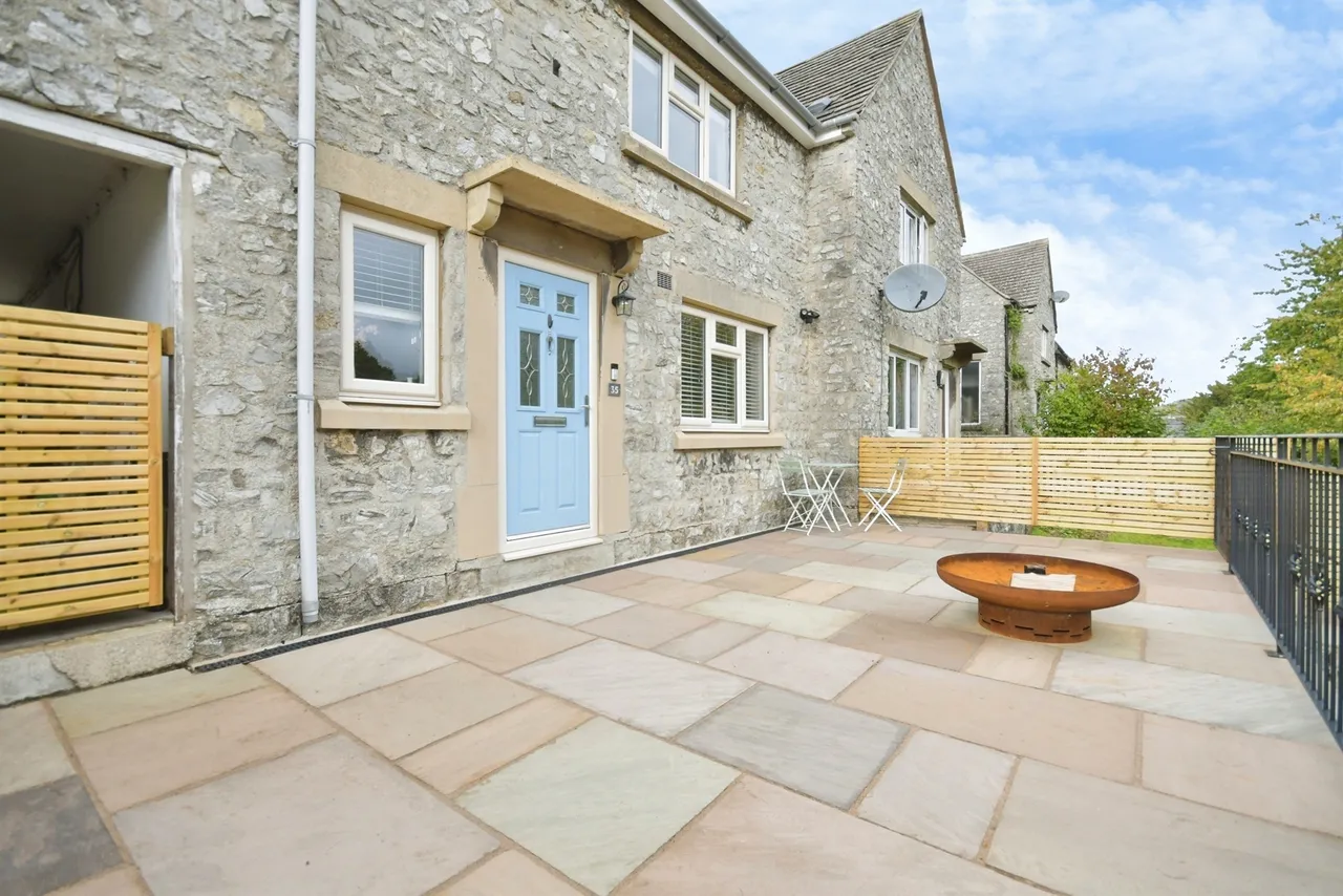 Gordon Road, Tideswell, SK17, photo 16
