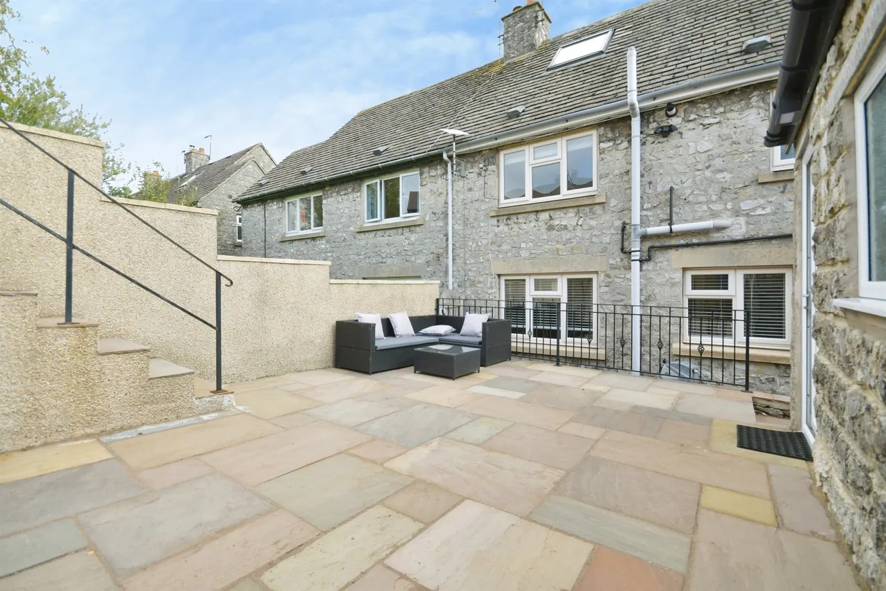 Gordon Road, Tideswell, SK17, photo 19