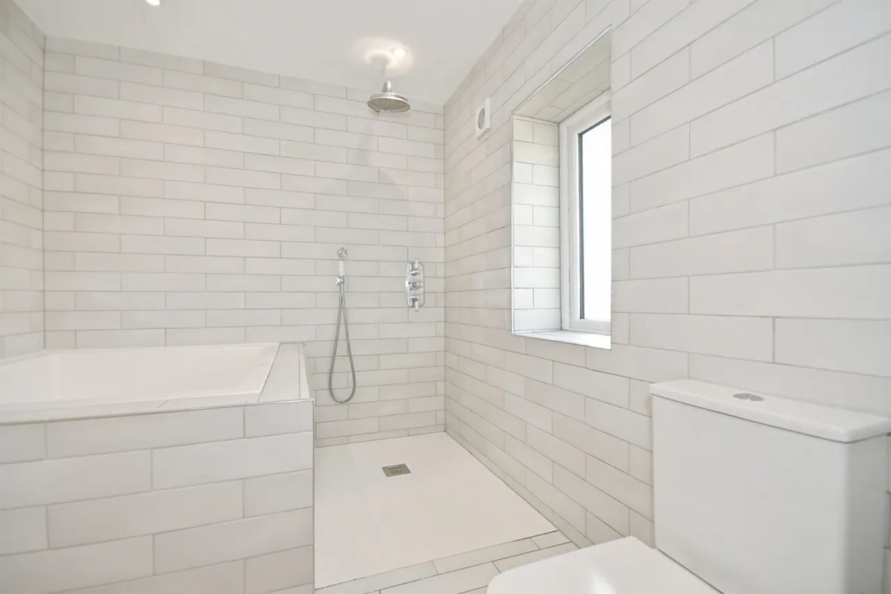 Gordon Road, Tideswell, SK17, photo 14