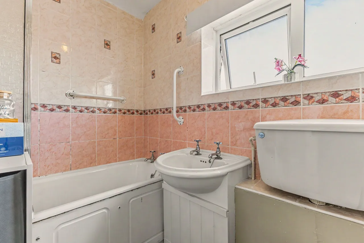 Mayfield Road, Pershore, WR10, photo 16