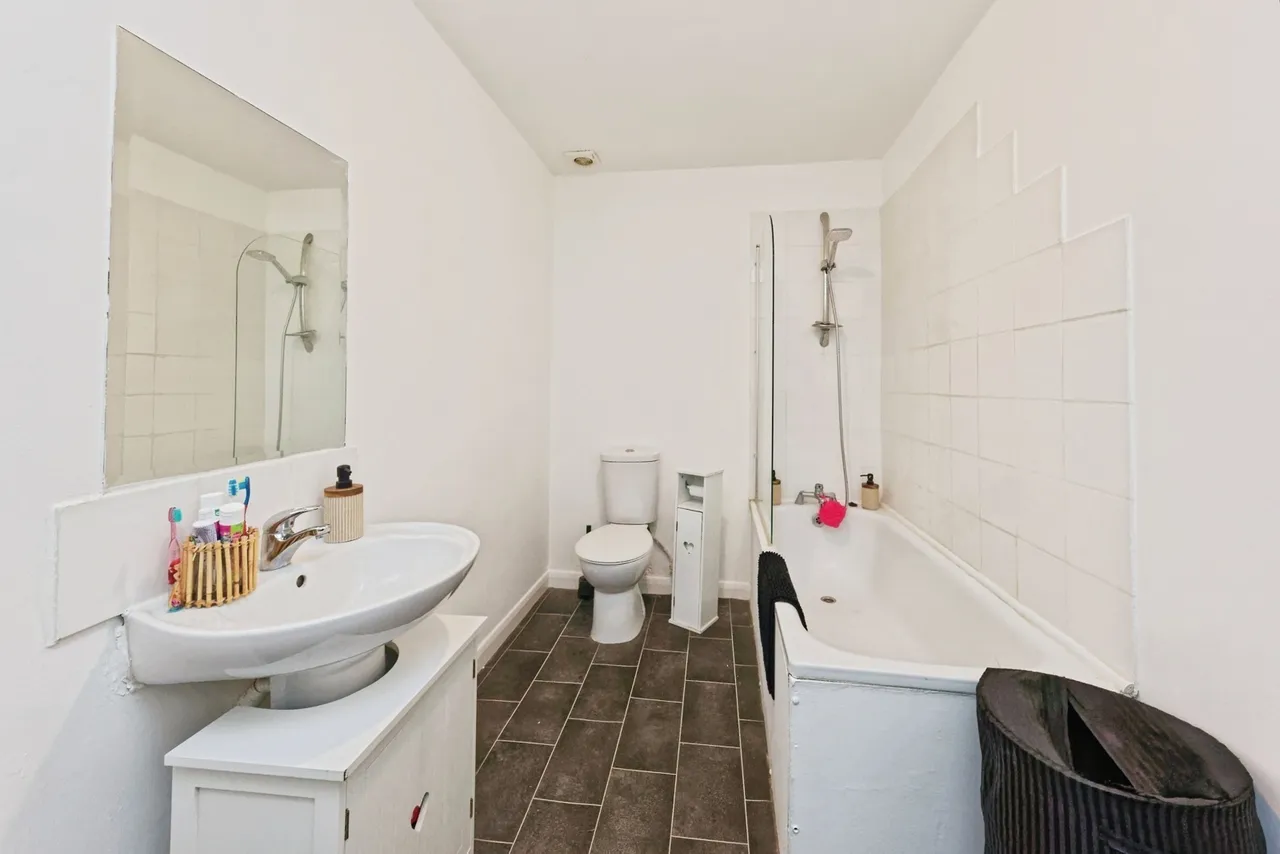 Surrey Road, Cliftonville, CT9, photo 17