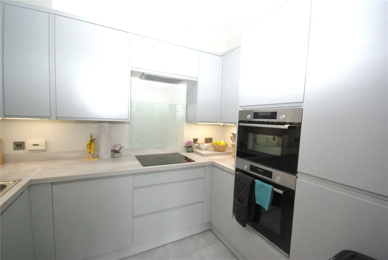 Clarence House, Winchester Hill, SO51, photo 3