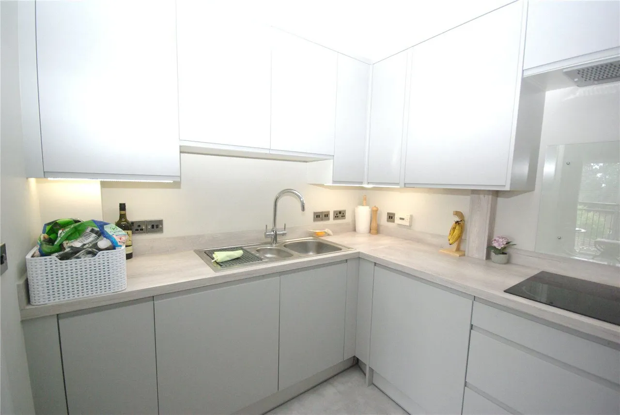 Clarence House, Winchester Hill, SO51, photo 4