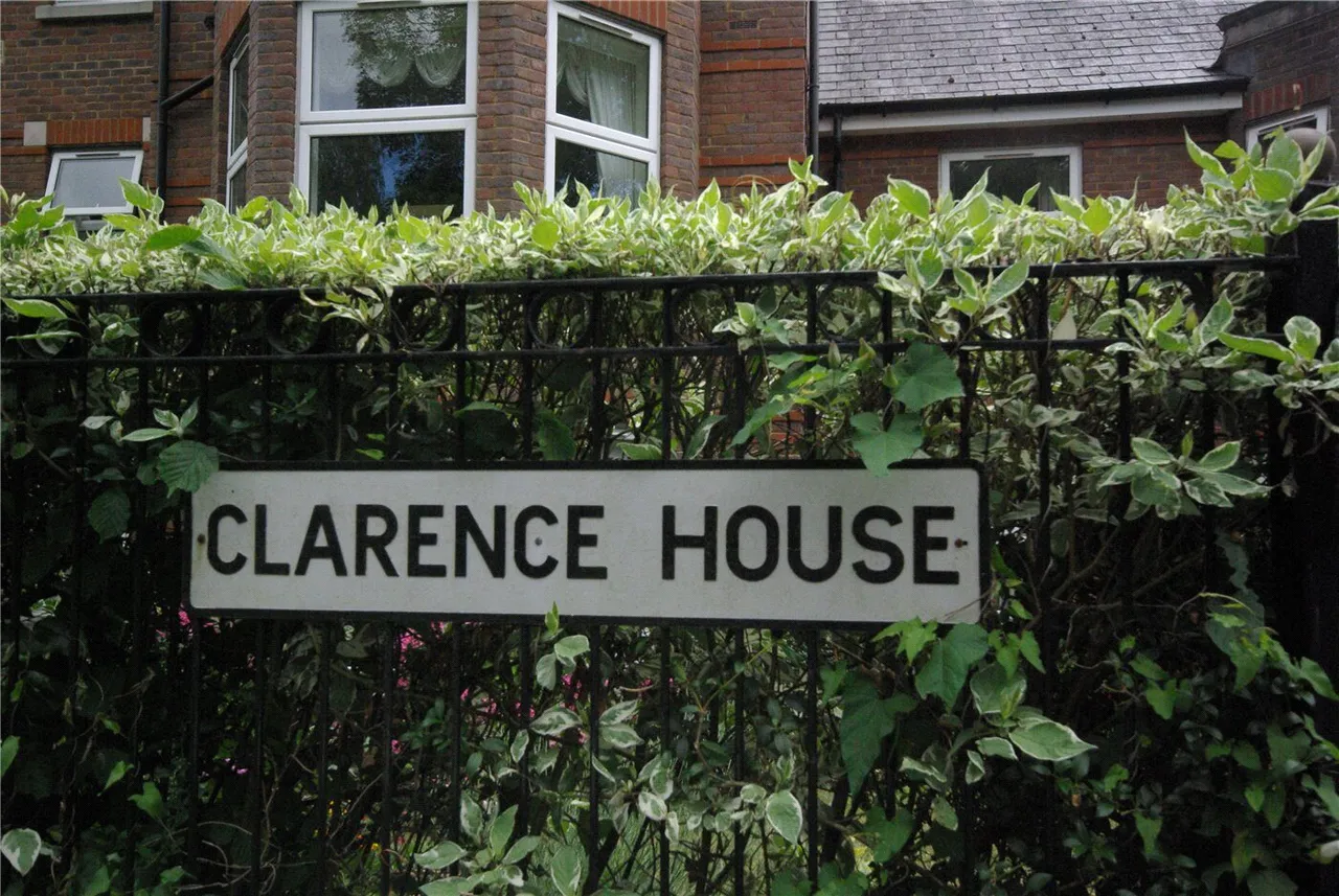 Clarence House, Winchester Hill, SO51, photo 2