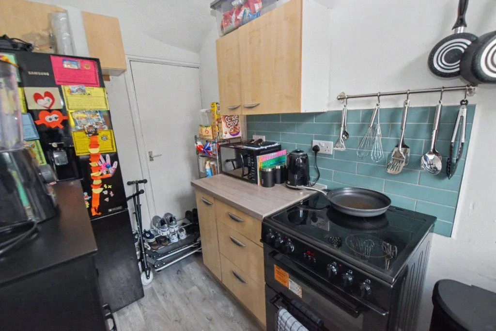 Cecil Grove, Leeds, LS12, photo 5