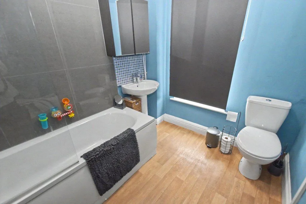 Cecil Grove, Leeds, LS12, photo 11
