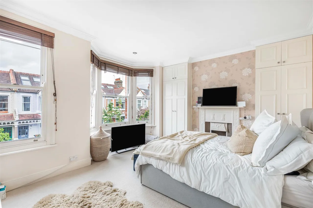 Sutherland Gardens, East Sheen, SW14, photo 6