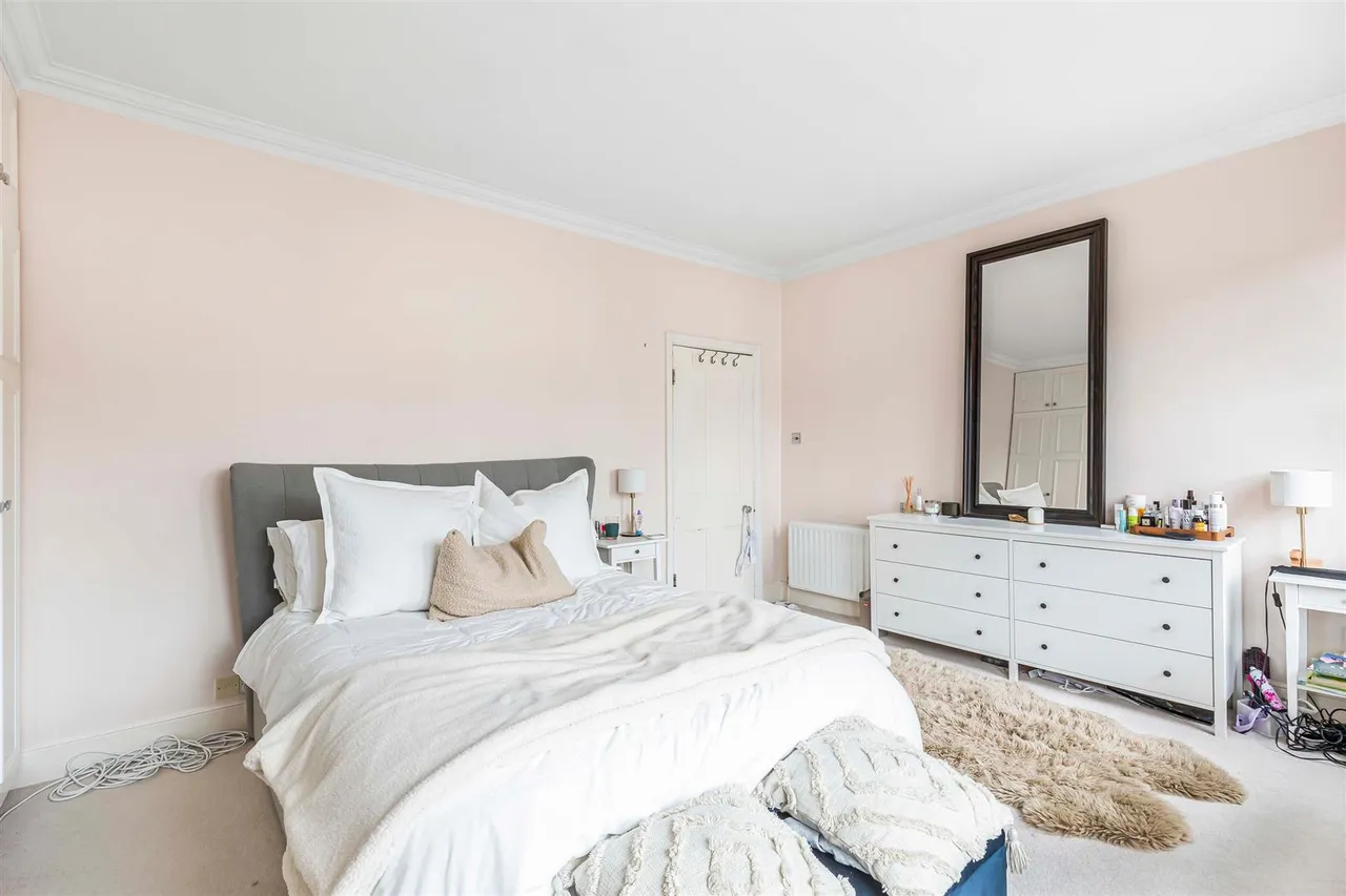 Sutherland Gardens, East Sheen, SW14, photo 7