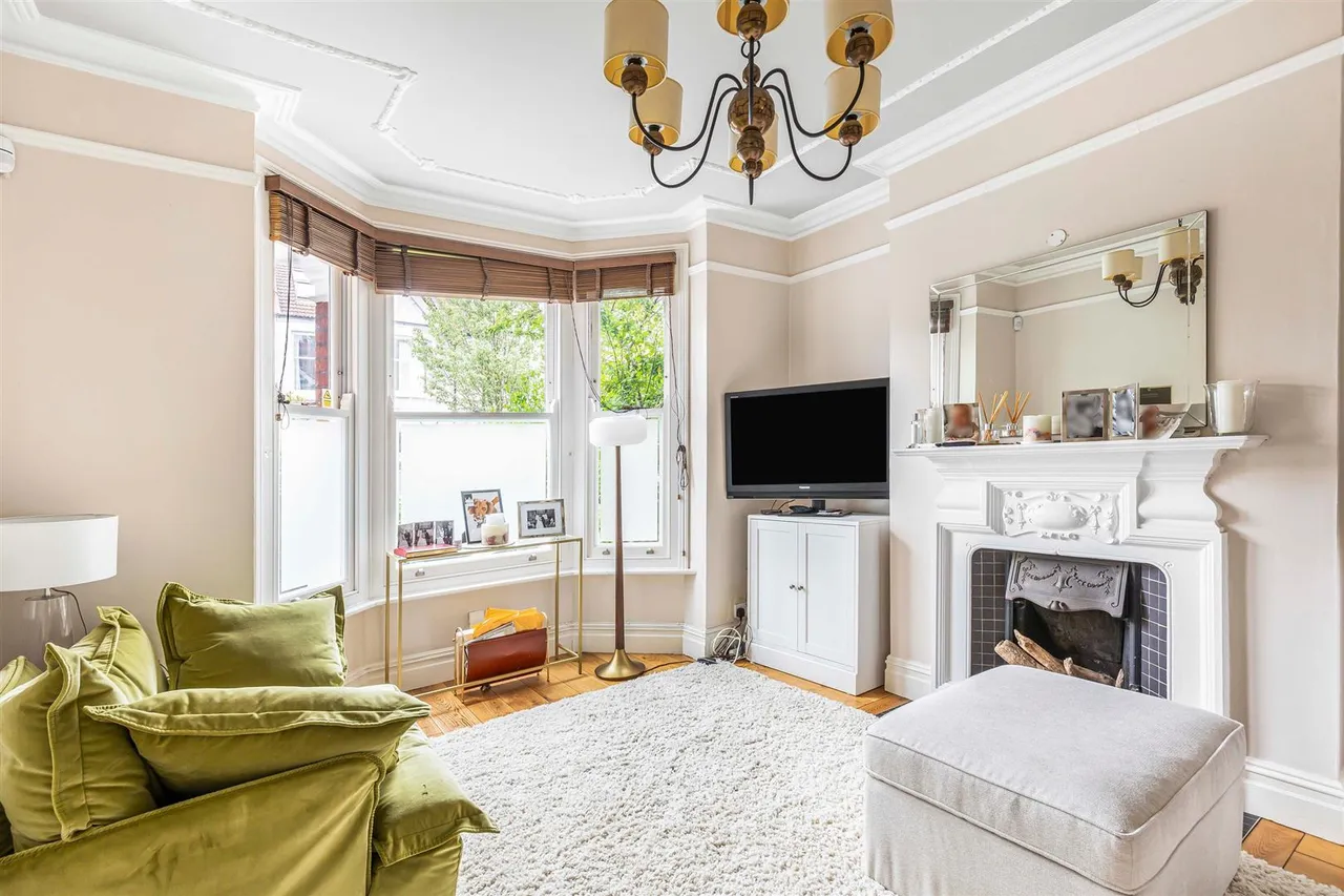 Sutherland Gardens, East Sheen, SW14, photo 4
