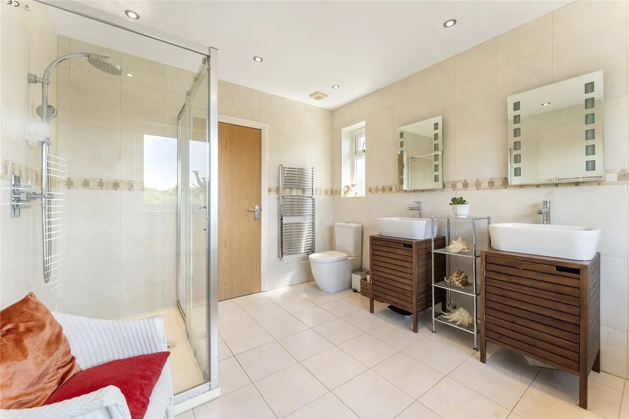 The Fairway, Weybridge, Surrey, KT13, photo 9