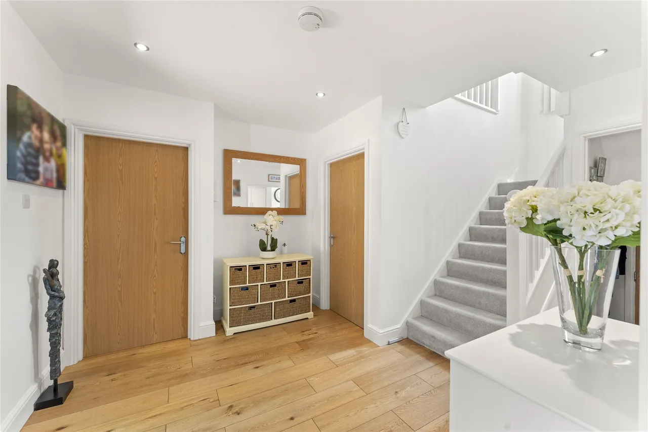 The Fairway, Weybridge, Surrey, KT13, photo 6
