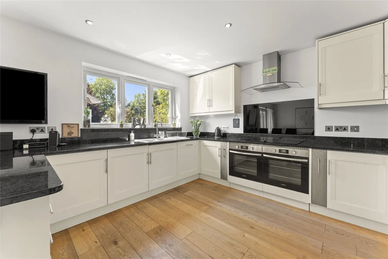 The Fairway, Weybridge, Surrey, KT13, photo 4