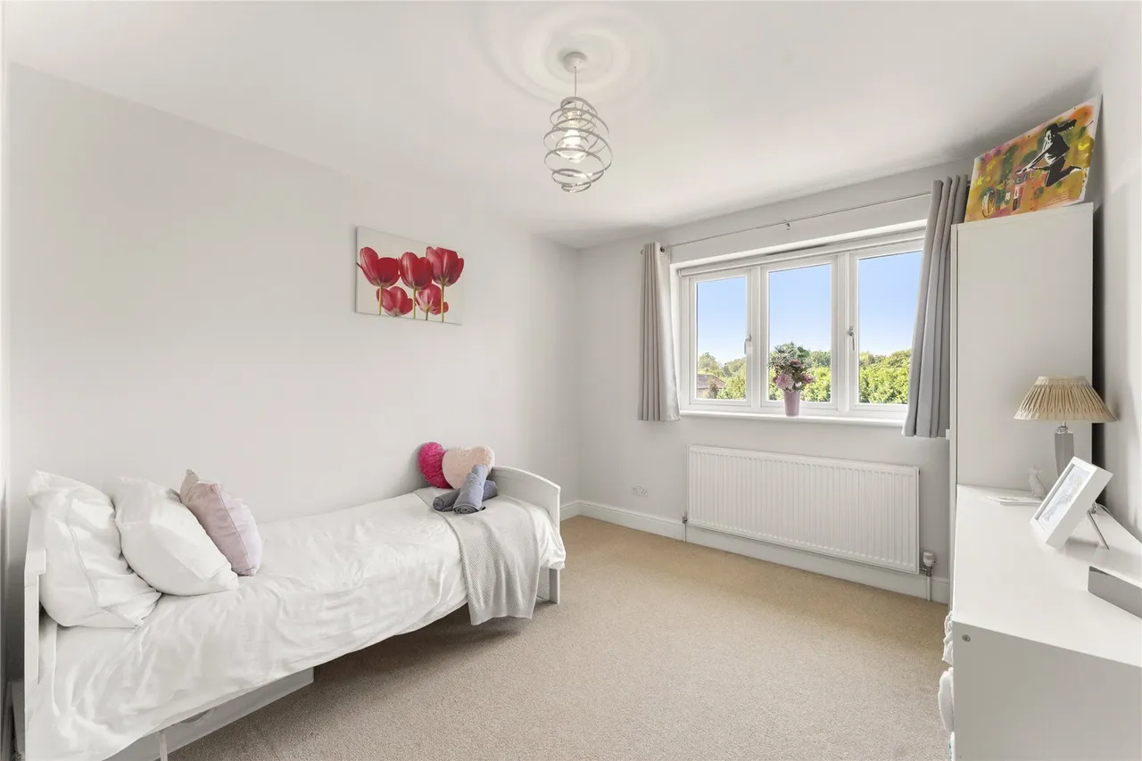 The Fairway, Weybridge, Surrey, KT13, photo 12