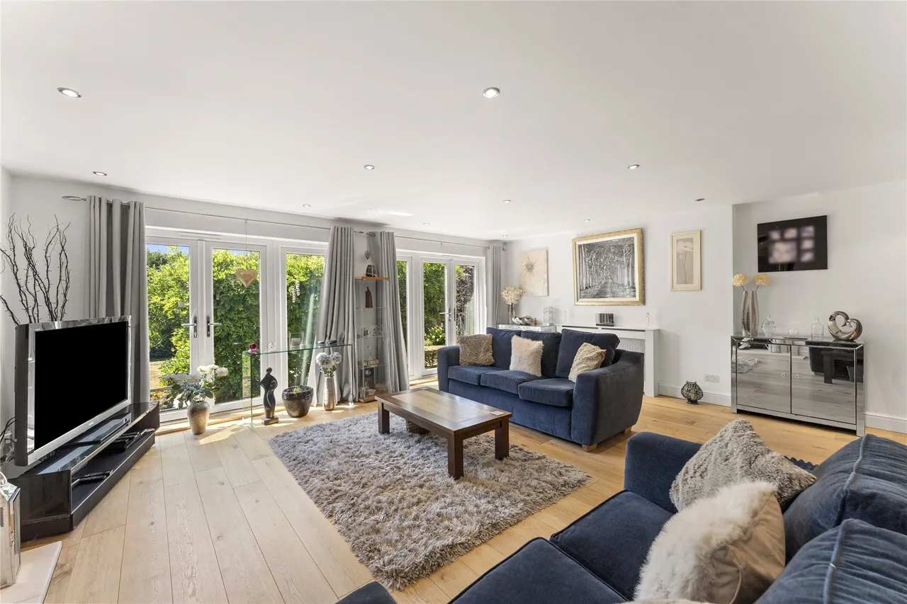 The Fairway, Weybridge, Surrey, KT13, photo 2