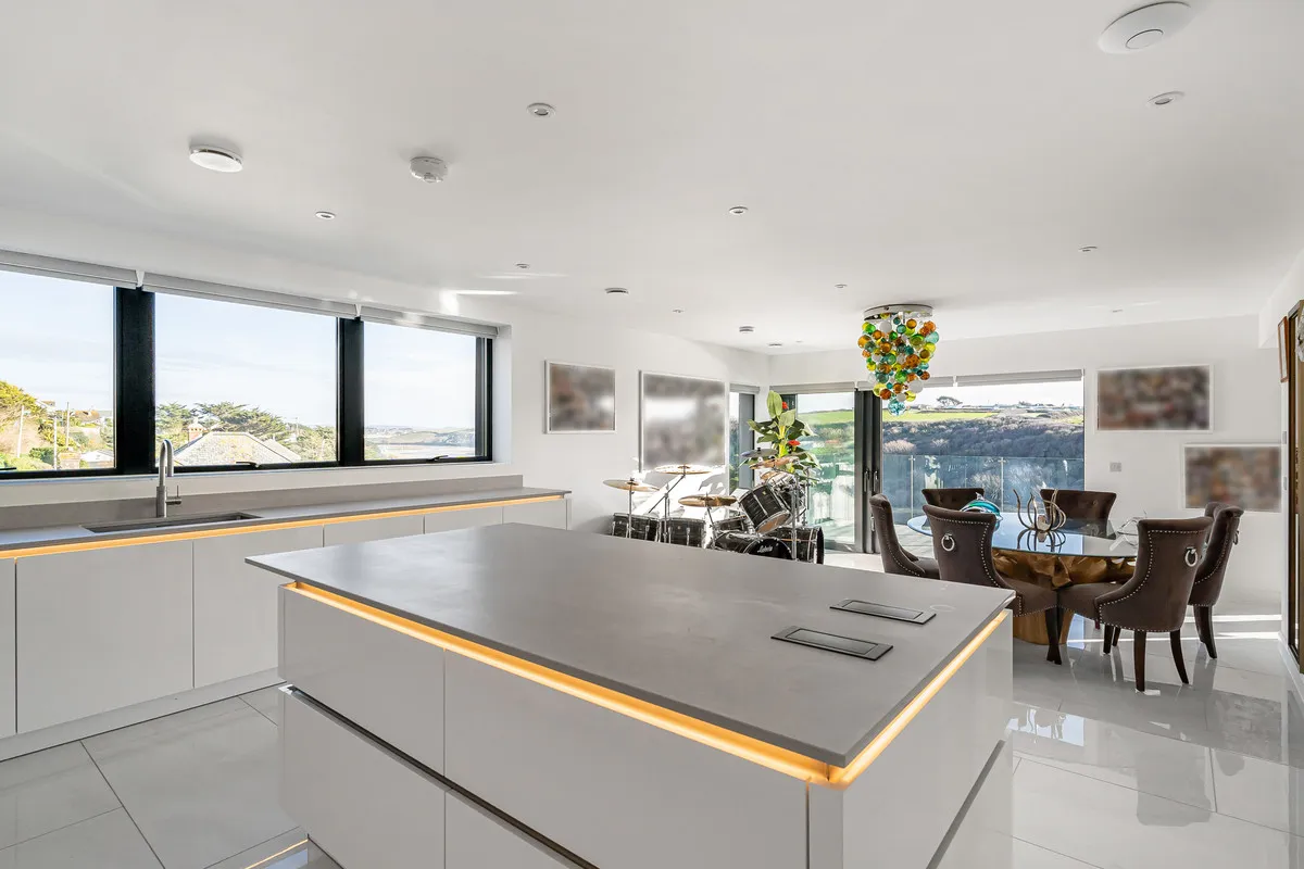 Exceptional contemporary home with incredible views, Newquay, photo 13