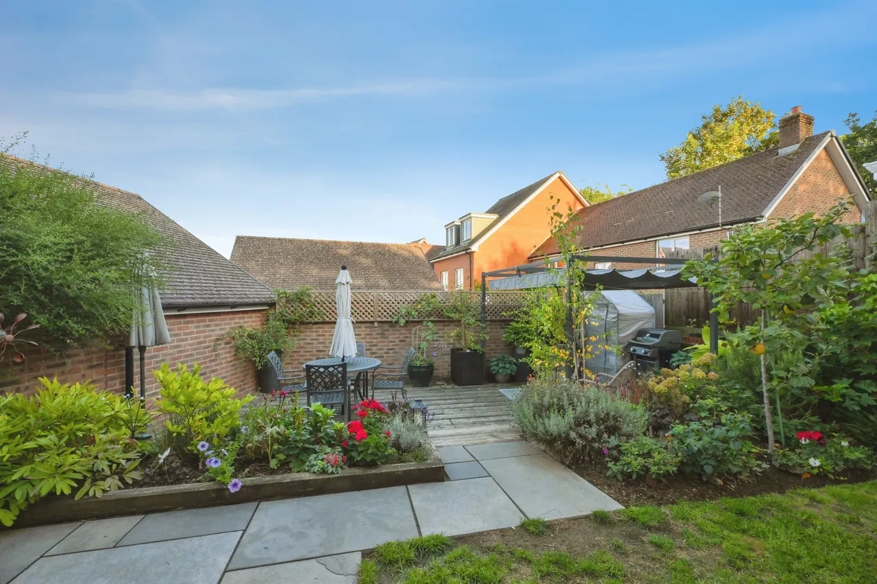 Clements Close, Puckeridge, Ware, photo 12
